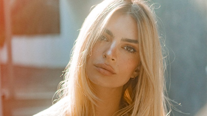 Kerastase Emily Ratajkowski Goes Blonde Article Image