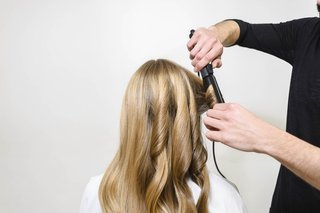 Οδηγίες για το Braided Chignon Βήμα 2 Kerastase