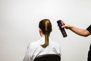 Οδηγίες για τον Αποδομημένο Γαλλικό Κότσο Βήμα 8 Kerastase