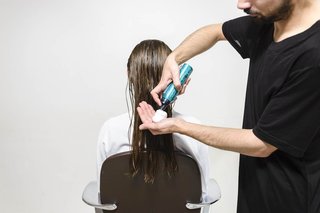 Οδηγίες για τη Φουσκωτή Αλογοουρά Βήμα 1 Kerastase